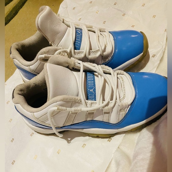 Jordan 11s Size 4.5y - Picture 4 of 5